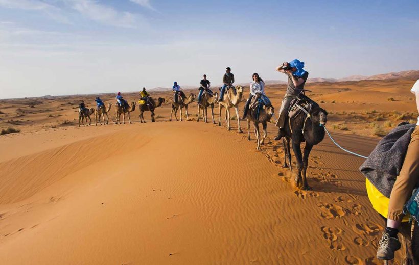 Circuit Privé de 3 Jours : De Marrakech à Fès via le Désert de Merzouga